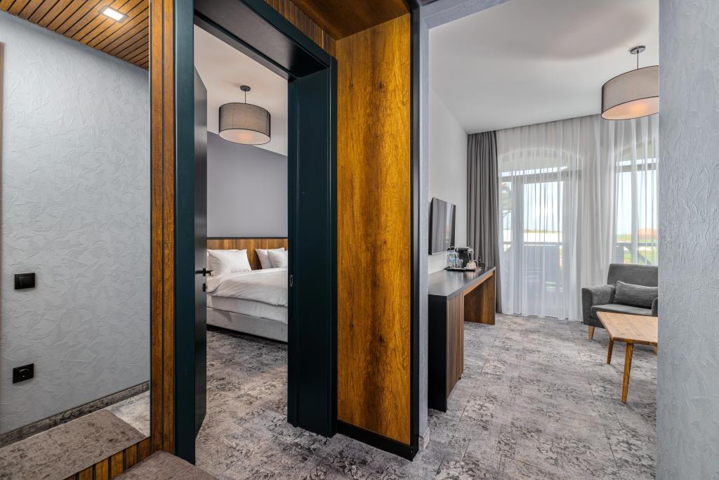 Hotel Qvevrebi 4*