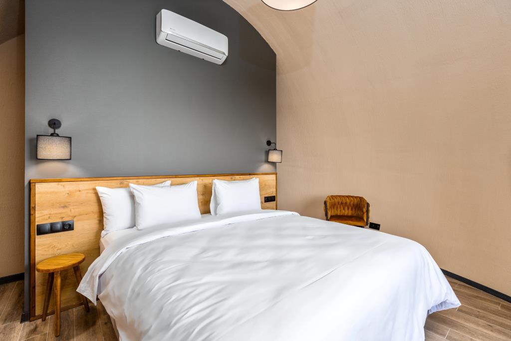 Hotel Qvevrebi 4*