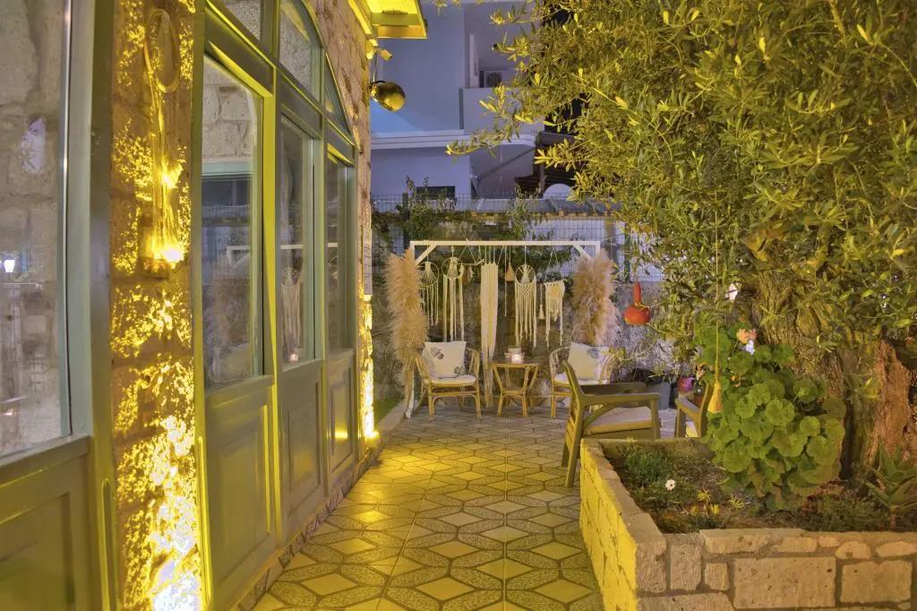 Elda Alacati Hotel 0*