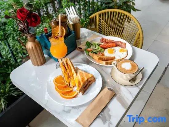 La Bonita Hotel & Apartments 3*