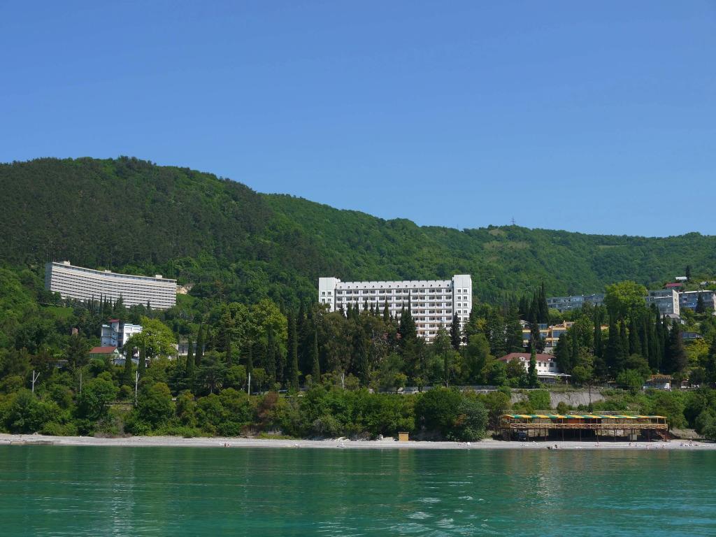 River Hotel 3*
