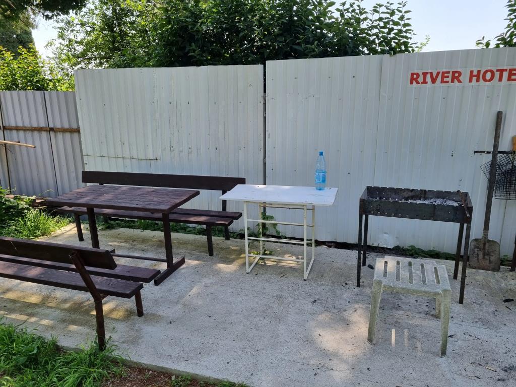 River Hotel 3*