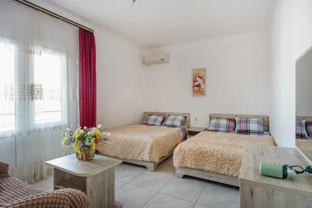 Nikoletta Hotel 0*