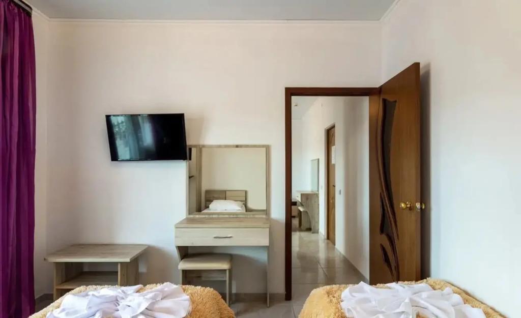 Nikoletta Hotel 0*