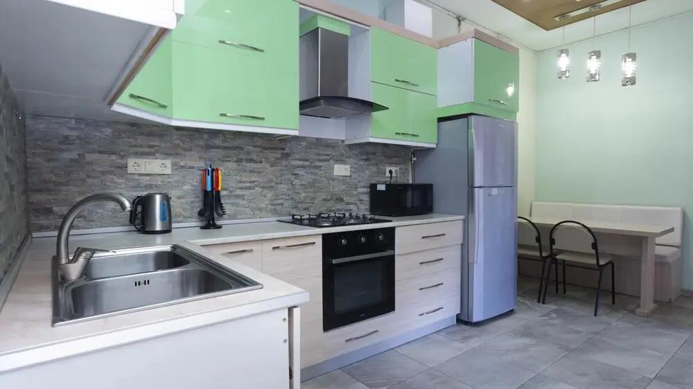 Stay Inn on 33.1 Mashtots Ave. 0*