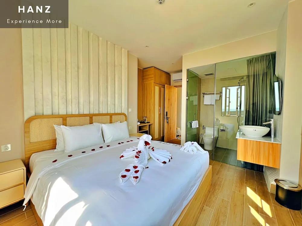 HANZ Lagoon Sunset Boutique Hotel 2*