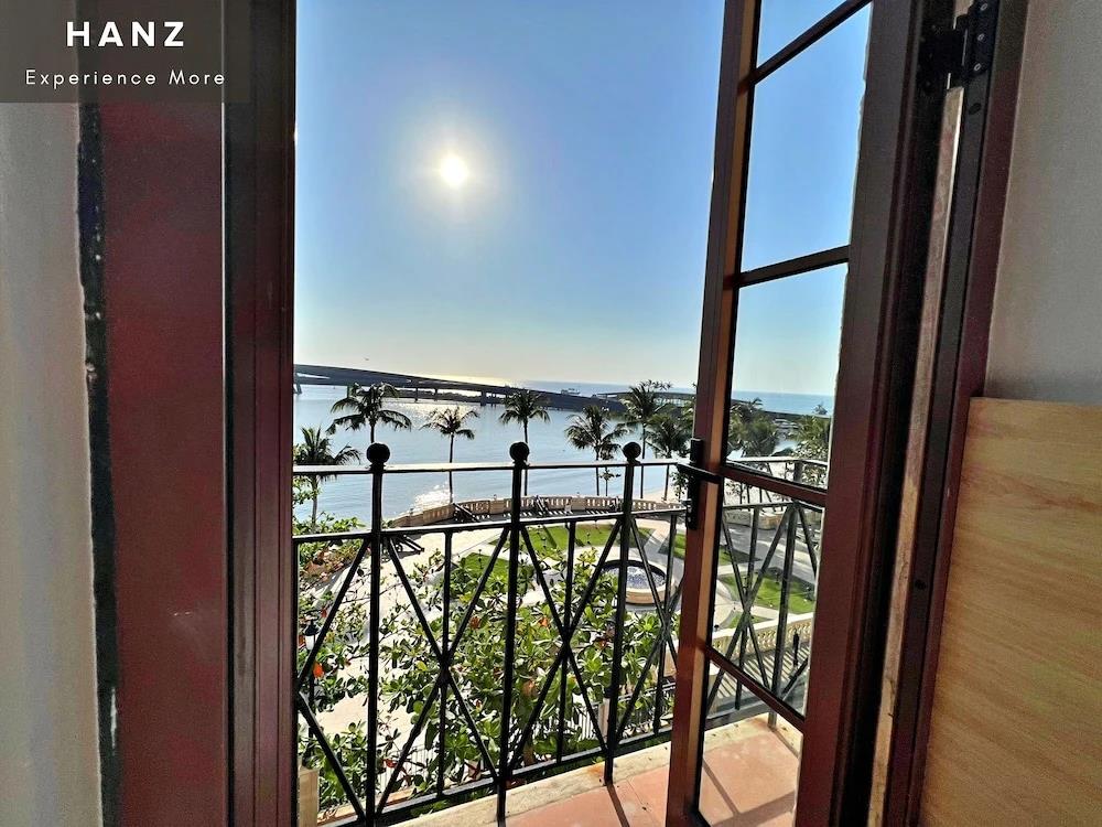 HANZ Lagoon Sunset Boutique Hotel 2*