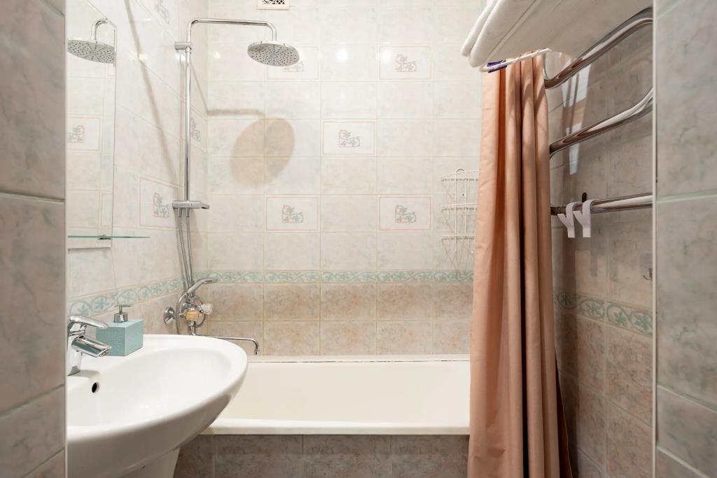 1912 Na 8 Sovetskoy Apartment 0*