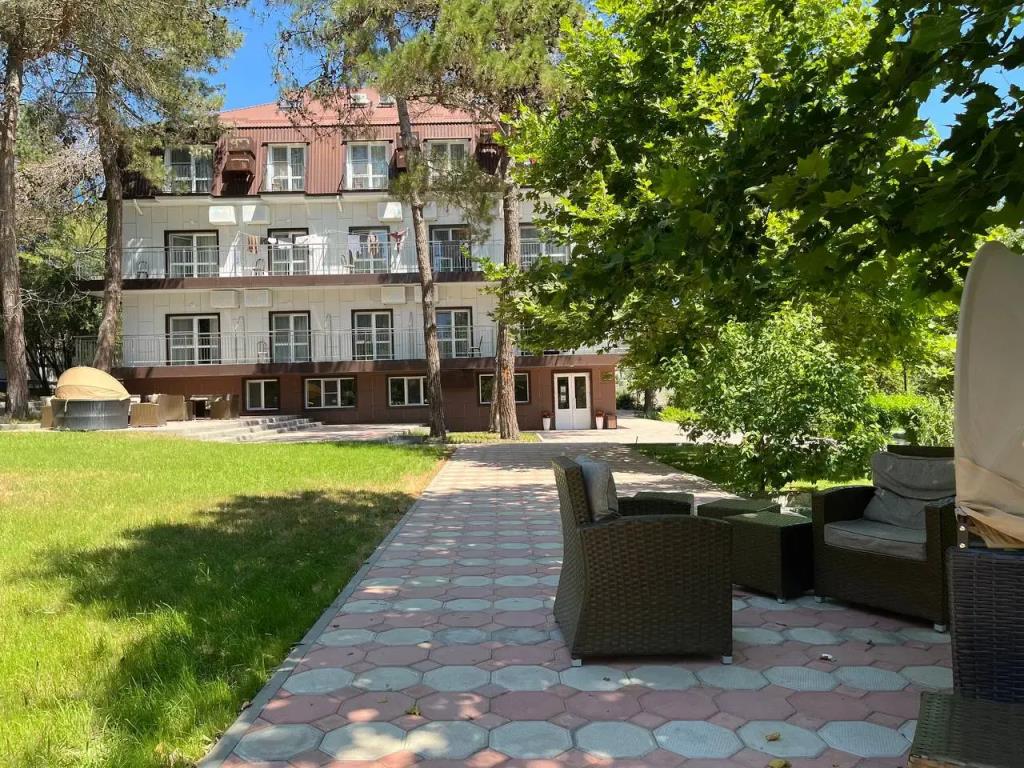 Morein Hotel 4*
