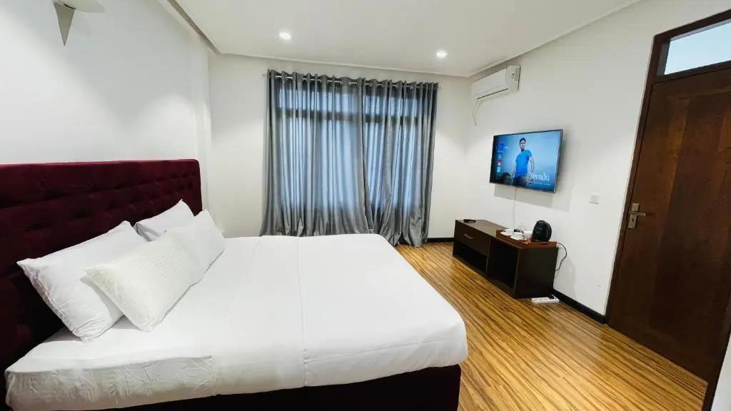 Beverly Beach Mirissa 2*