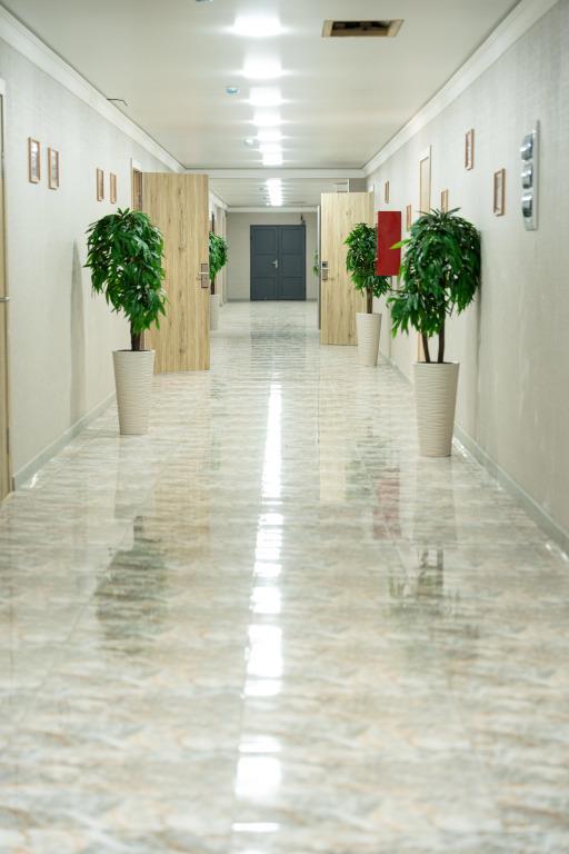 Senator Hotel 0*
