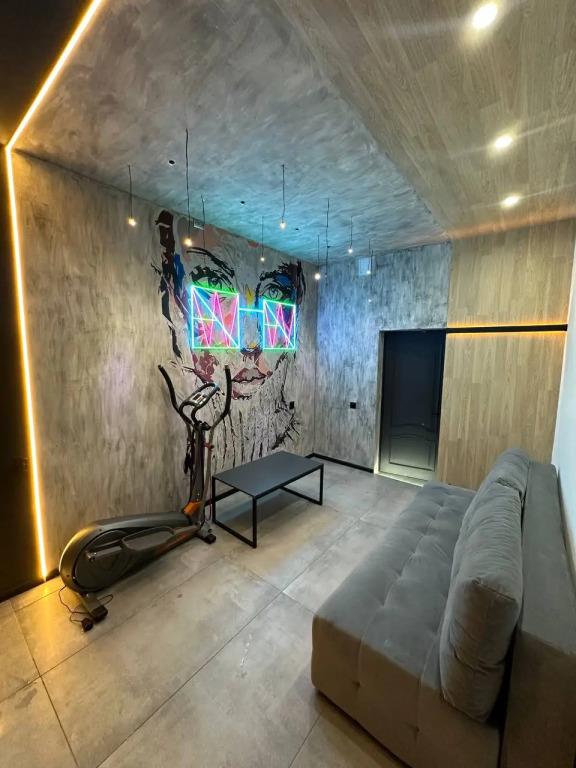 H16 Mini-hotel 0*