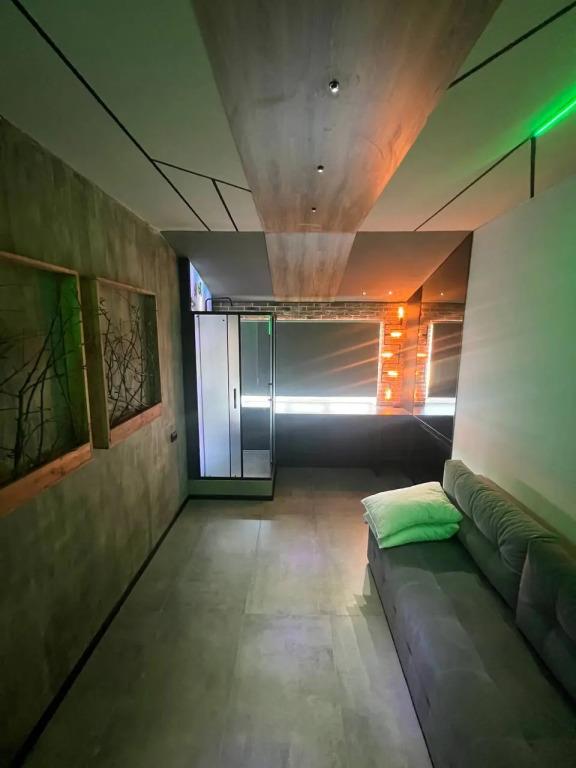 H16 Mini-hotel 0*