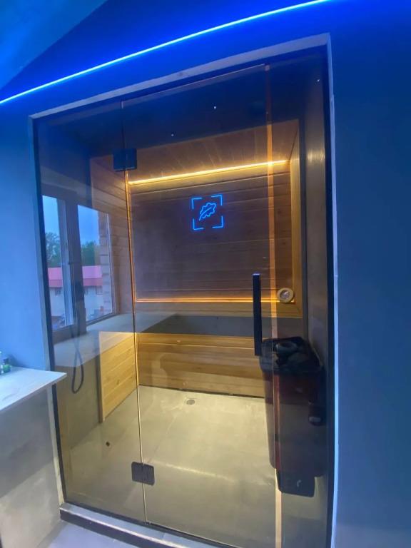 H16 Mini-hotel 0*