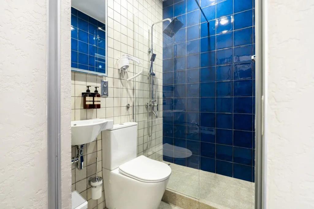 Barolo Apartments 0*