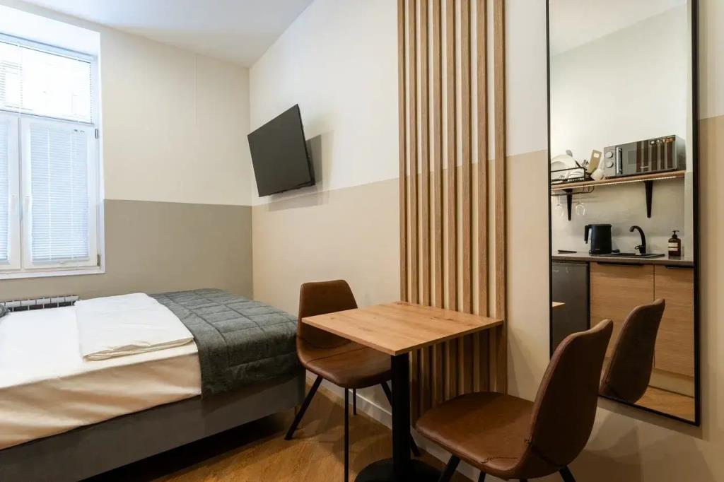 Barolo Apartments 0*