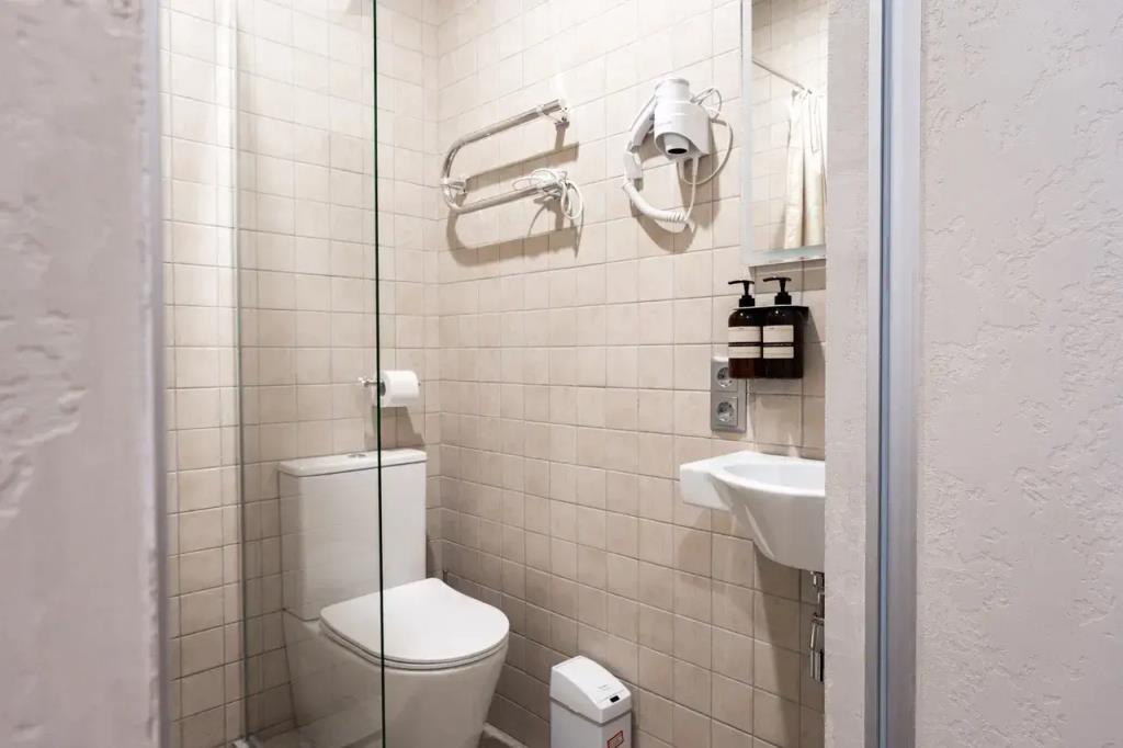 Barolo Apartments 0*