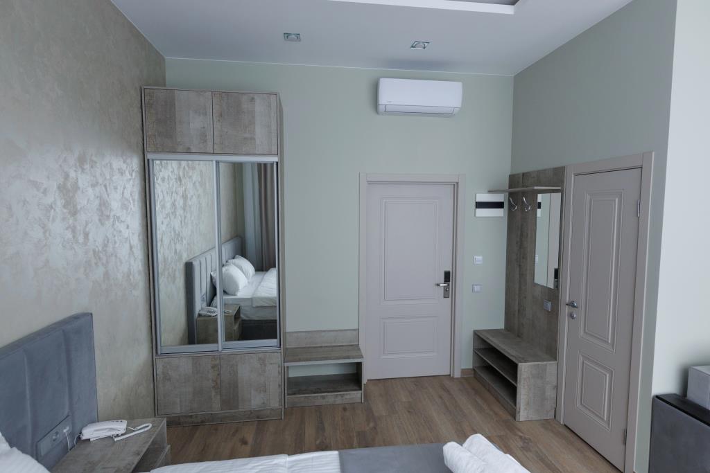 Hotel VS Hotel Hotel 3*