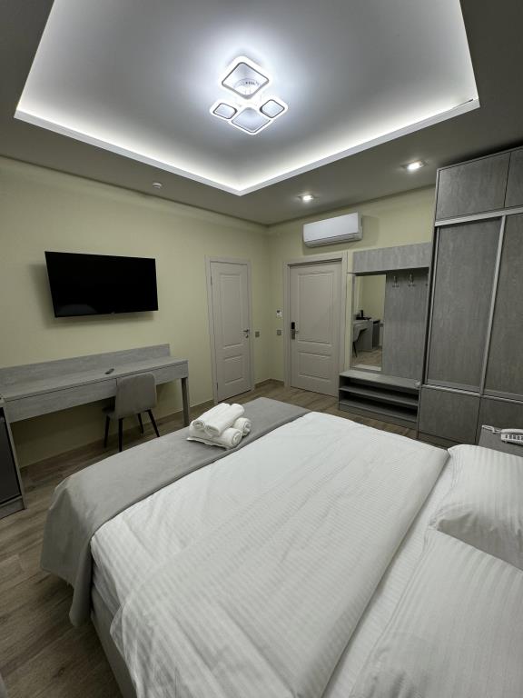 Hotel VS Hotel Hotel 3*