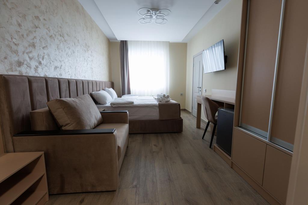 Hotel VS Hotel Hotel 3*