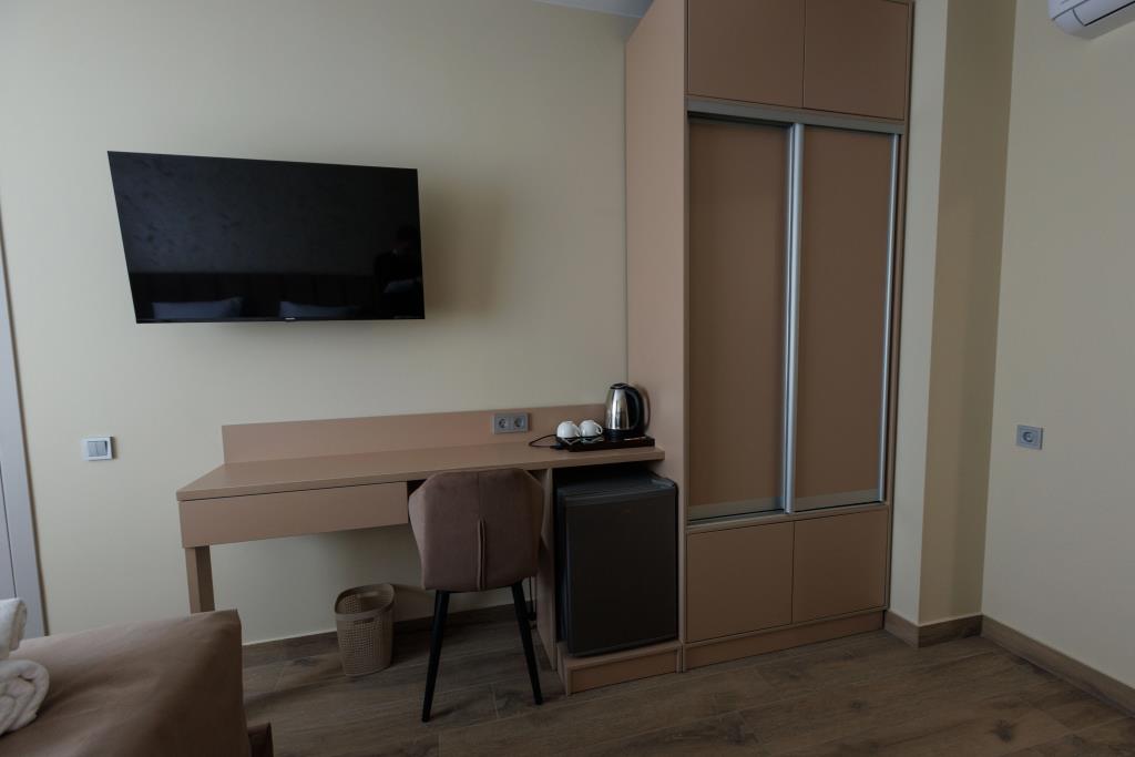 Hotel VS Hotel Hotel 3*