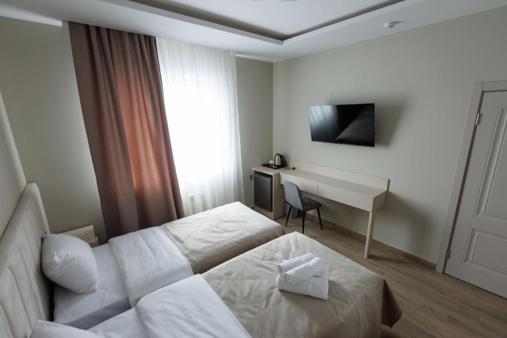 Hotel VS Hotel Hotel 3*