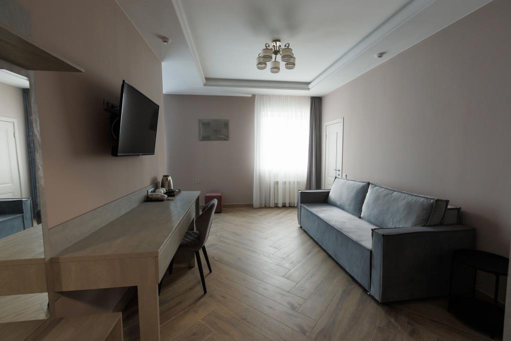 Hotel VS Hotel Hotel 3*