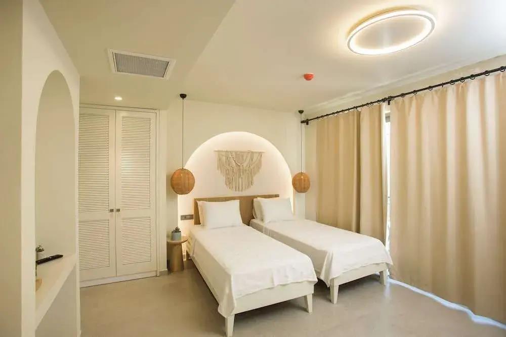 Pastel Rooms 0*
