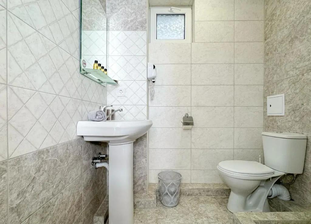 Hotel Konsul 0*