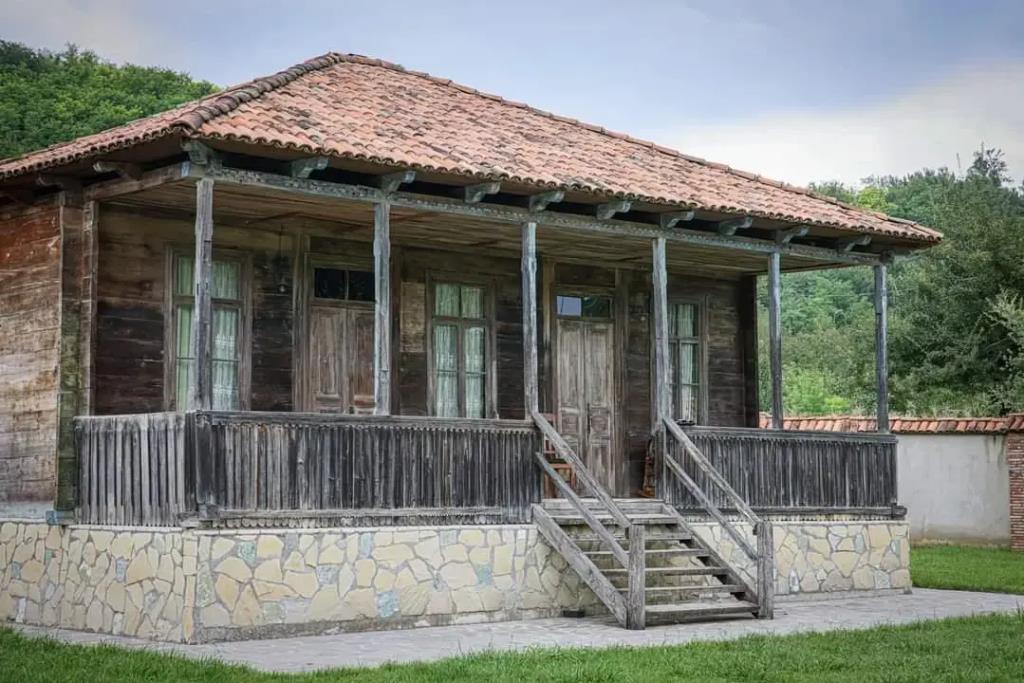 Sazano Wine Cellar Hotel 4*