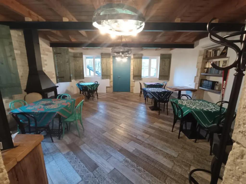 Sazano Wine Cellar Hotel 4*