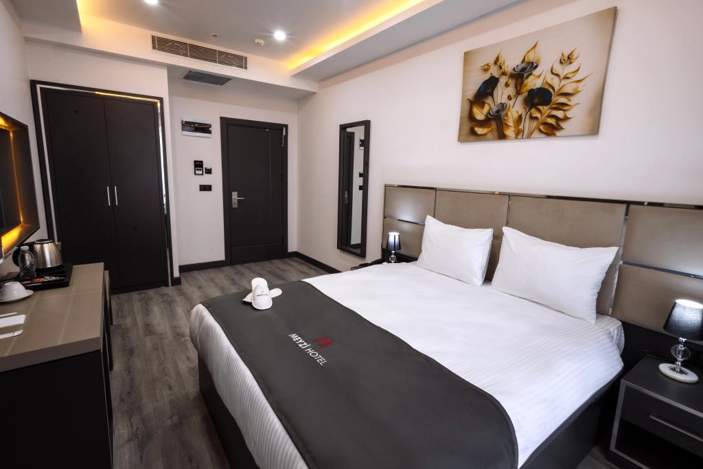 Meyzi Hotel 3*