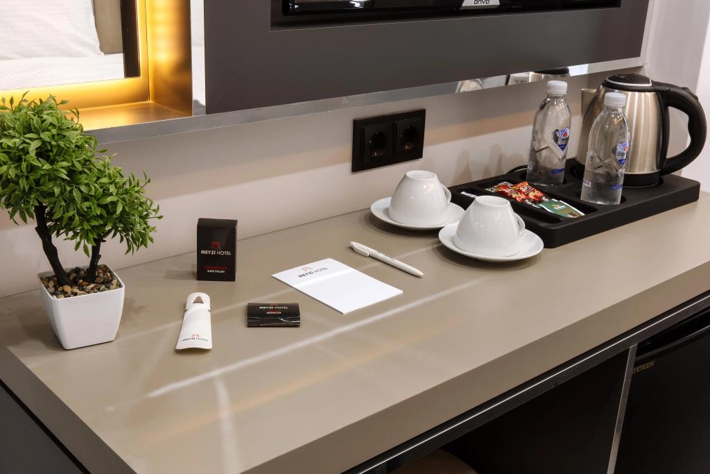 Meyzi Hotel 3*