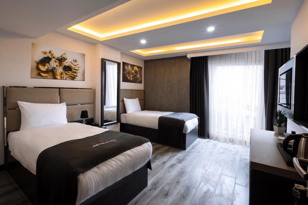 Meyzi Hotel 3*