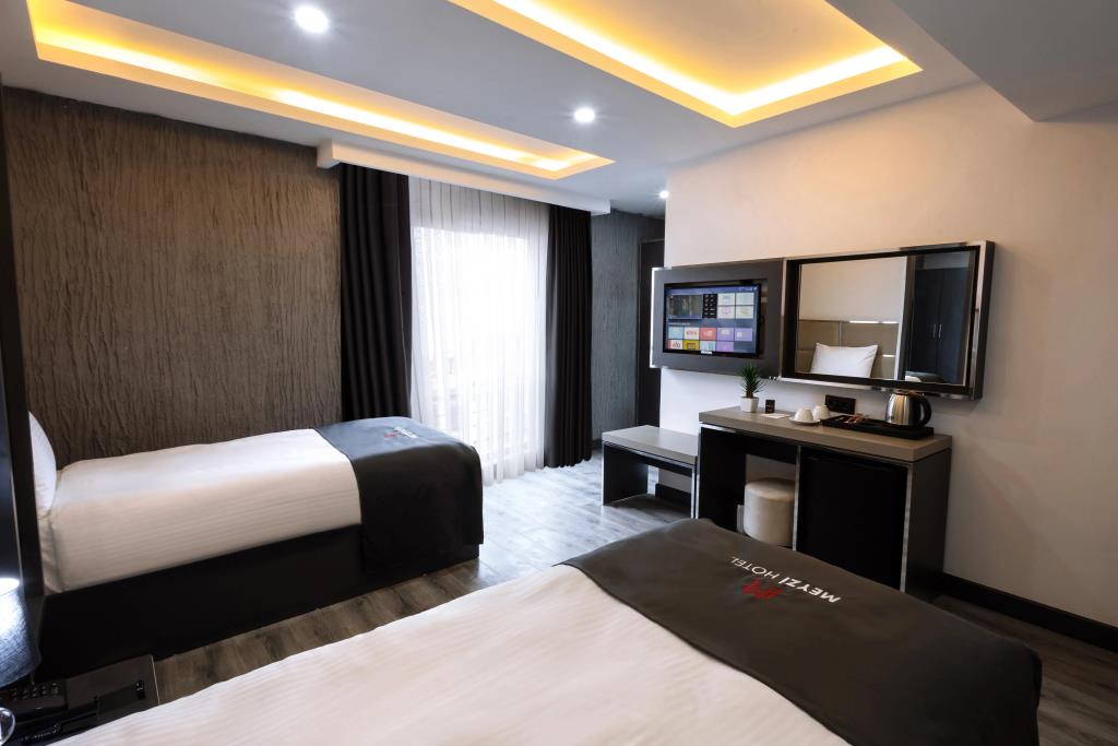 Meyzi Hotel 3*