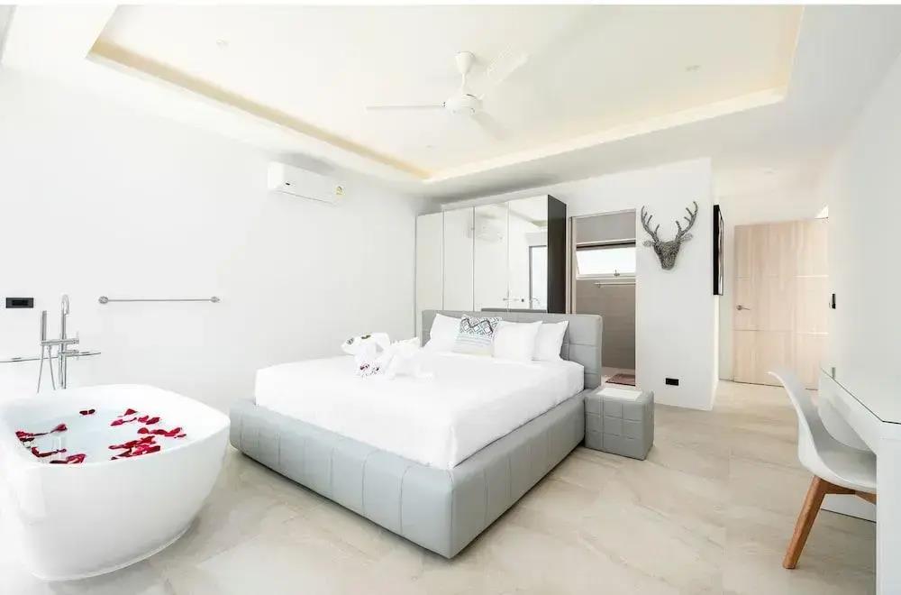 Luxury 5 Bedroom Modern Villa - KBR17 0*
