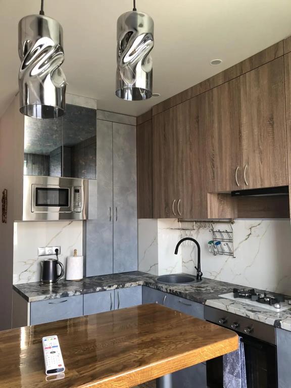 Moon Apartments 0*
