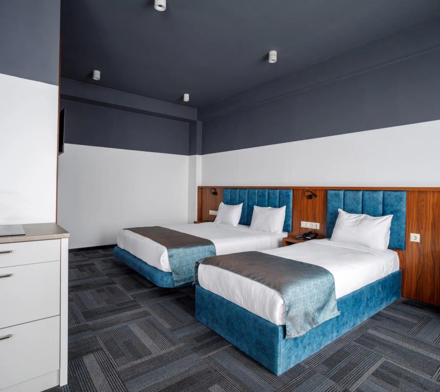 Address Inn Hotel 4*
