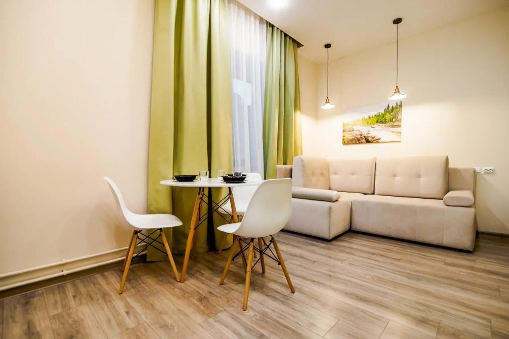 Romanov Hotel 2*