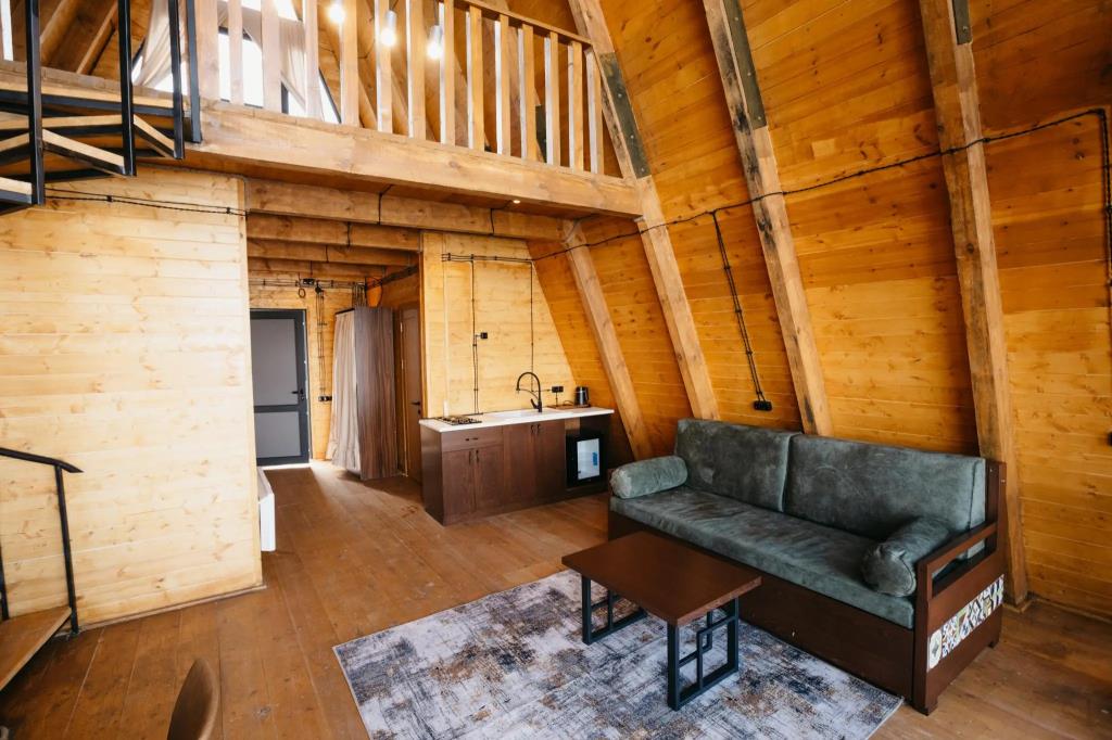 Chalet Myler 0*