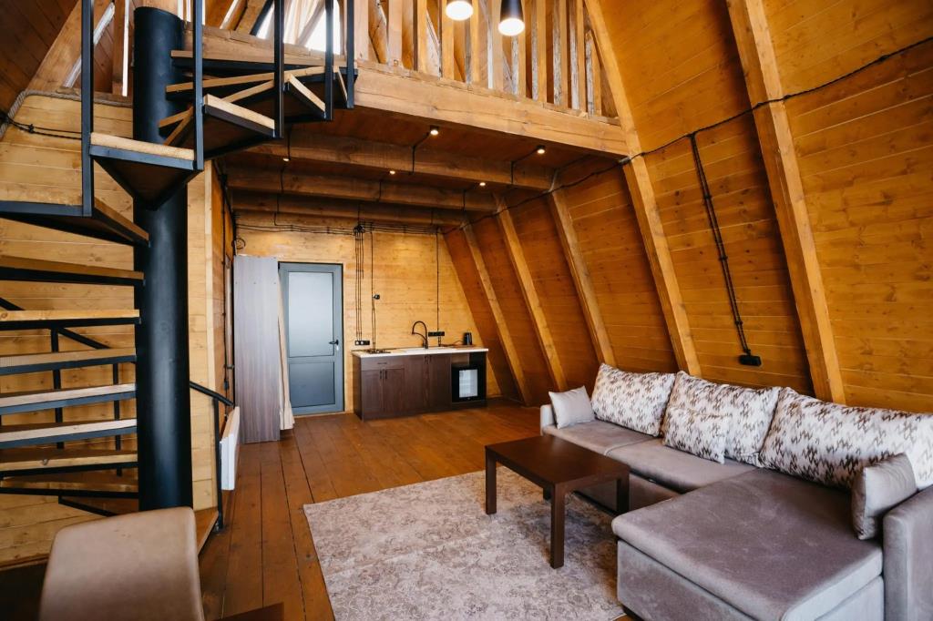 Chalet Myler 0*