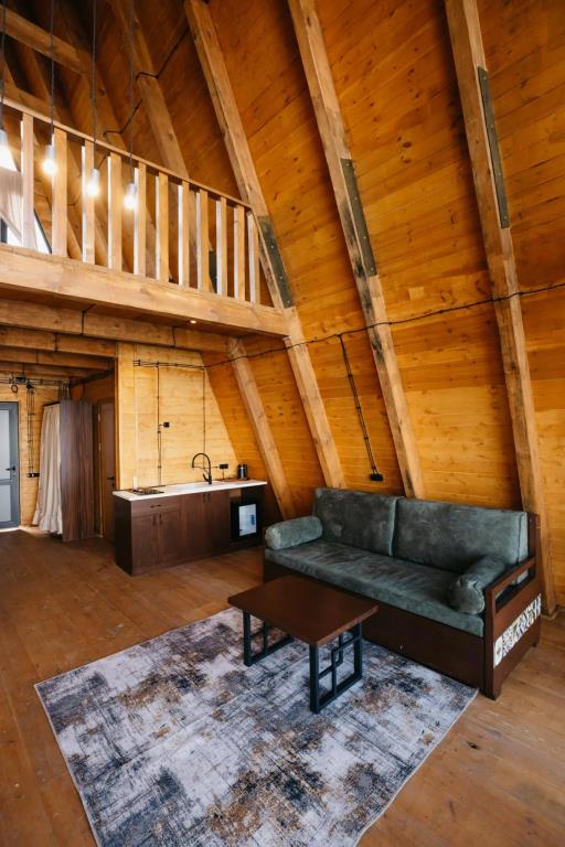 Chalet Myler 0*