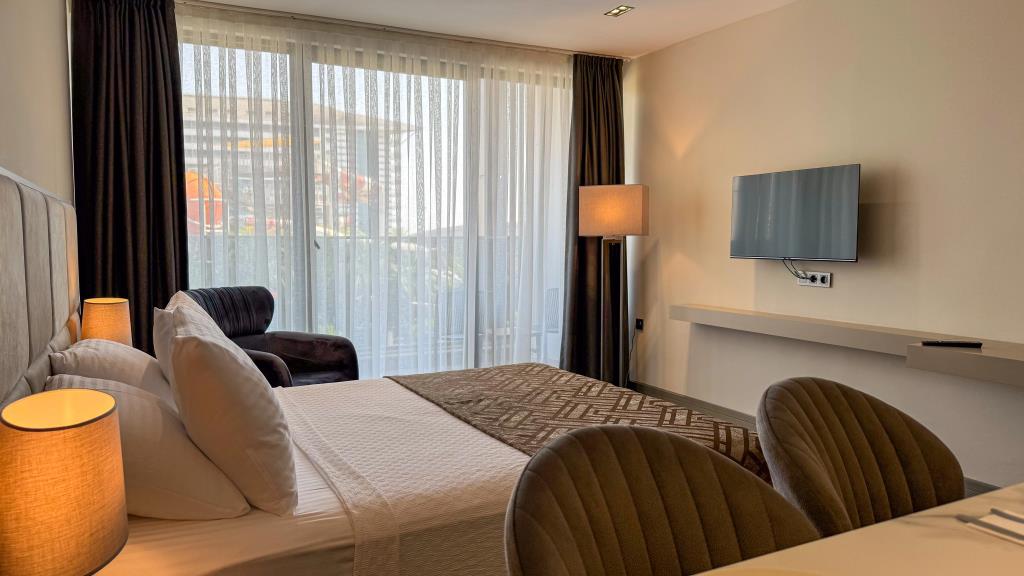 Alice Hotel Antalya 0*