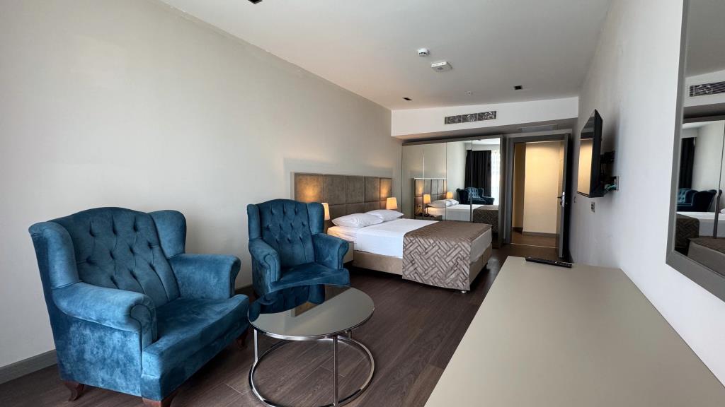 Alice Hotel Antalya 0*