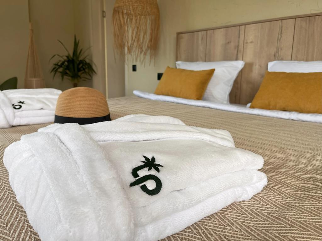Little Palm Hotel 4*