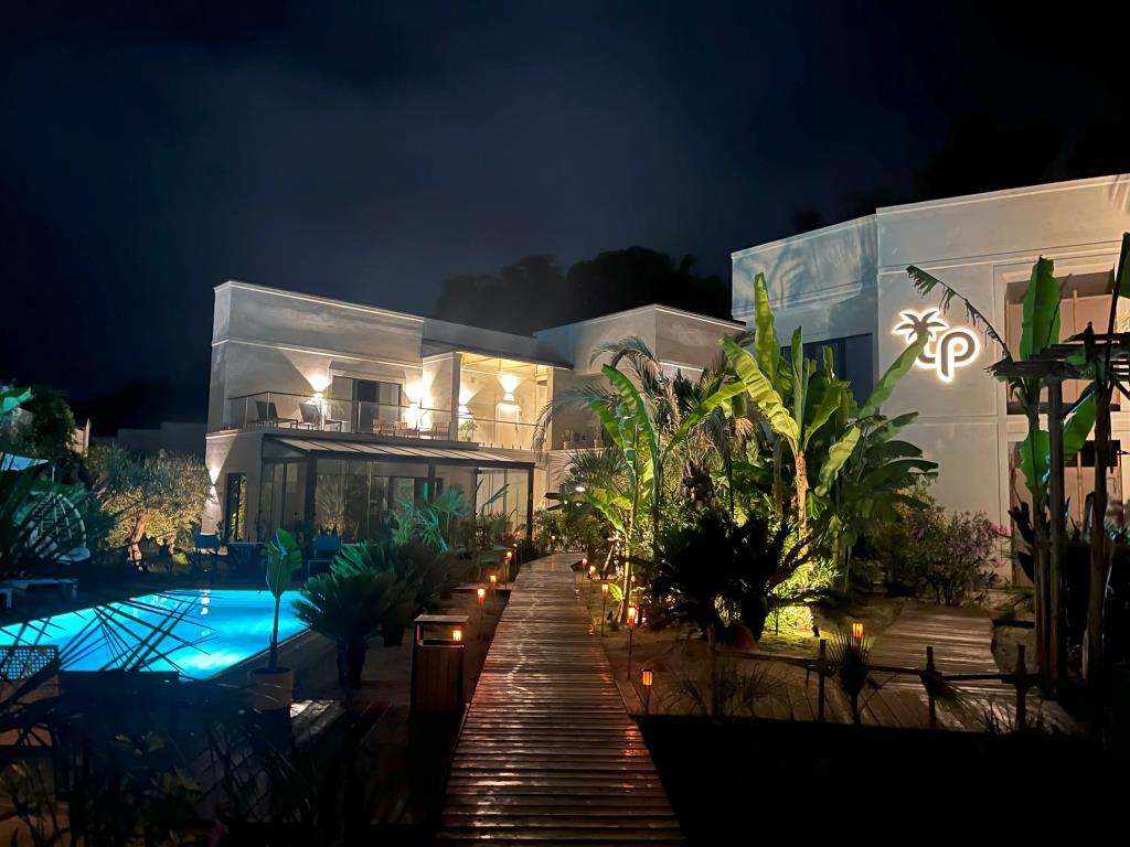Little Palm Hotel 4*