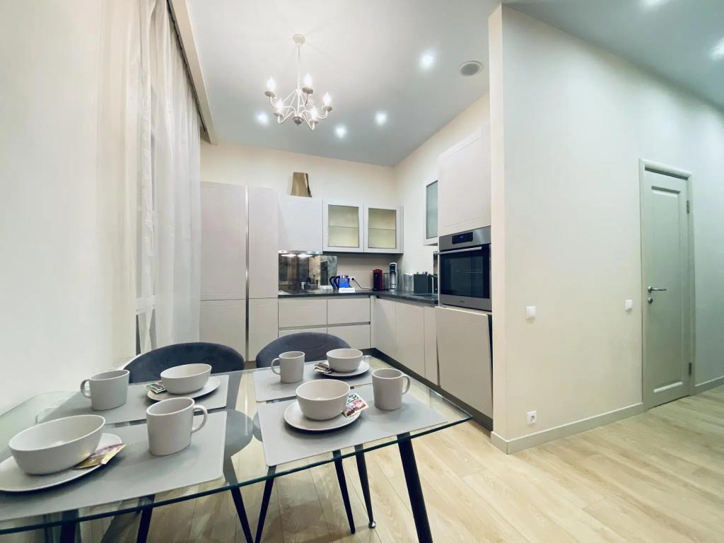 Apartments on Profsoyuznaya 128A 0*