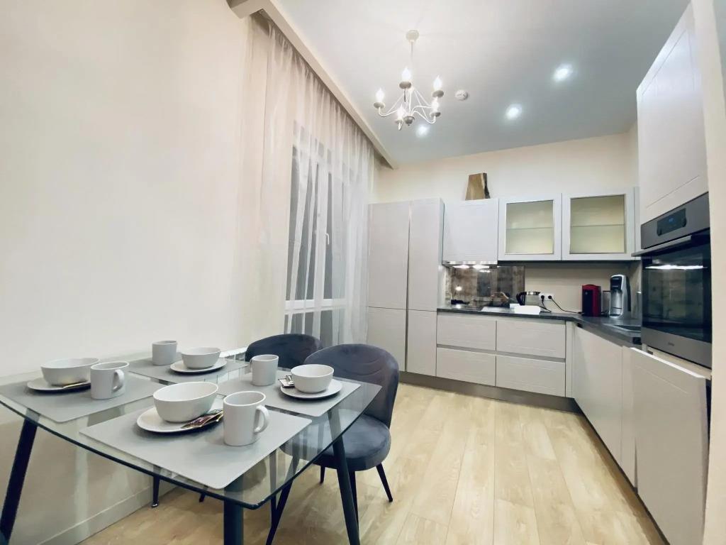 Apartments on Profsoyuznaya 128A 0*
