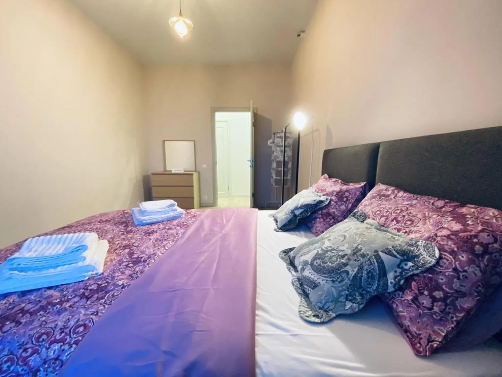 Apartments on Profsoyuznaya 128A 0*