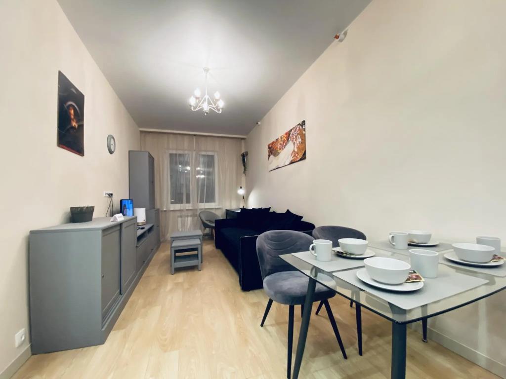 Apartments on Profsoyuznaya 128A 0*